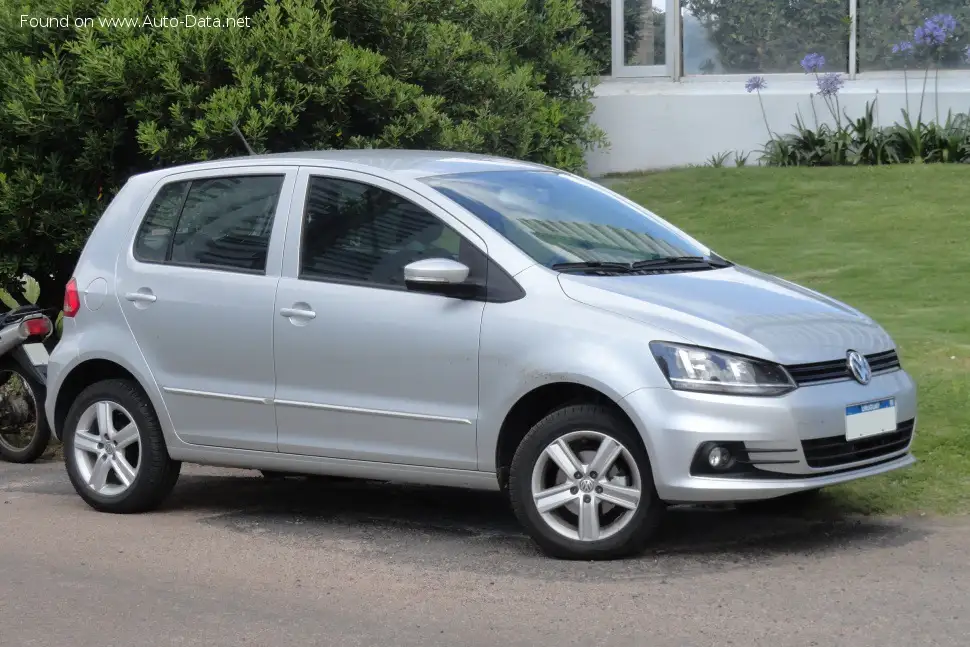 Revisão: 2015 Volkswagen Fox 5Portas (facelift 2015) América Latina 1.6 (103 Hp) Automático